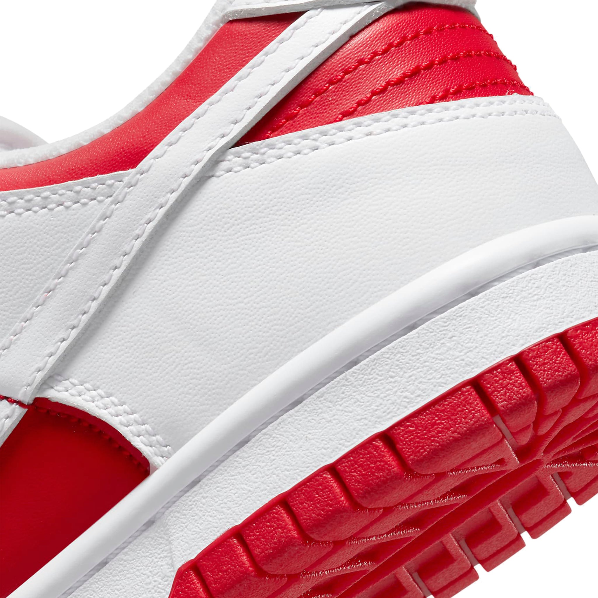 Back view of Nike Dunk Low Championship Red (2021) (GS) CW1590-600